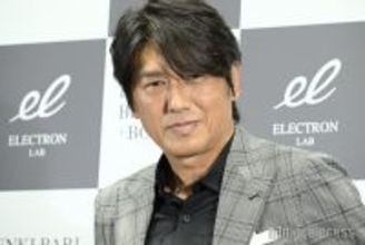 高橋克典、模様替えしたリビング公開「お洒落」「大人な雰囲気」の声