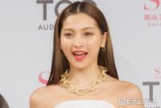 ゆきぽよ、母との幼少期ショットが話題「そっくりすぎる」「お母様も美人さん」【母の日】
