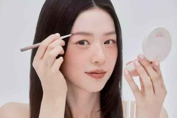 ファミマ限定コスメ「hana by hince」初のアイブロウペンシル登場 ティントにも春色3カラー追加