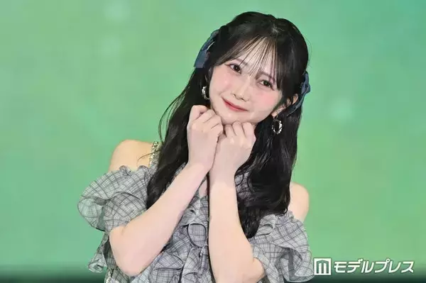 ≠ME谷崎早耶、首かしげ＆投げキスにキュン「破壊力すごい」「釘付け」と絶賛の声【ガルアワ2026SS】