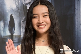 Koki,、ミニワンピースで美脚スラリ 姉・Cocomi撮影の街中ショットに「普通の道もランウェイになる」「最強の姉妹」と反響