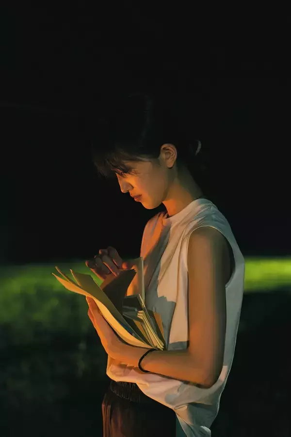 乃木坂46卒業控える久保史緒里、初エッセイ序文・屋久島の夜のカット解禁【LOST LETTER】