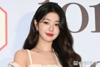 IVEウォニョン、美脚＆ウエスト輝くミニスカ姿 来日ショットに「座っているだけで絵になる」「プリンセスみたい」と反響