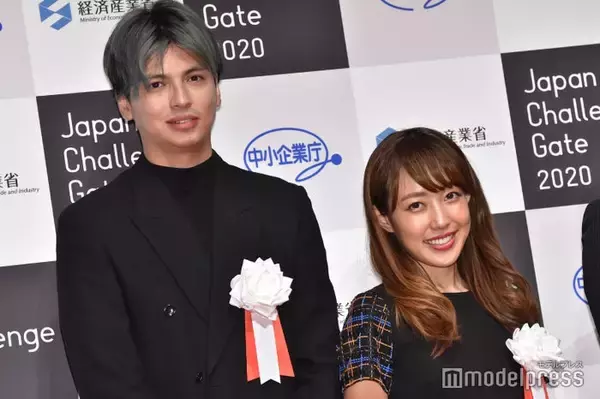 川崎希の0歳次女「髪伸びた」近影ショット話題「すでに完成されてる」「リアル天使」夫・アレクサンダーが公開