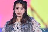 「小林由依、ガーリーなレイヤードスタイルに釘付け「スタイルの良さ際立つ」「何でも似合う」と反響【ガルアワ2026SS】」の画像1