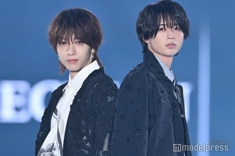 KEY TO LIT井上瑞稀＆中村嶺亜、シークレットで「TGC」ランウェイデビュー 背中合わせに黄色い歓声【TGC2026 S/S】