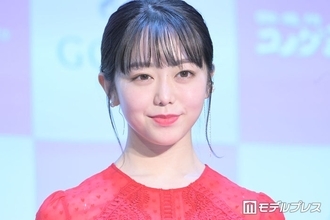 峯岸みなみ、2歳迎えた娘の誕生日祝福ショット公開「大きくなりましたね」「動物いっぱいケーキ可愛い」の声