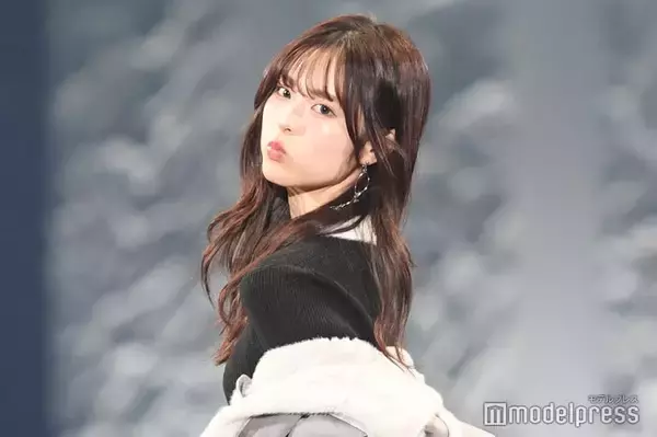 「今日好き」村谷はるな、ミニ丈ワンピでキュートなランウェイ「スタイル良すぎ」「王道冬コーデ似合う」の声【サツコレ2025A/W】