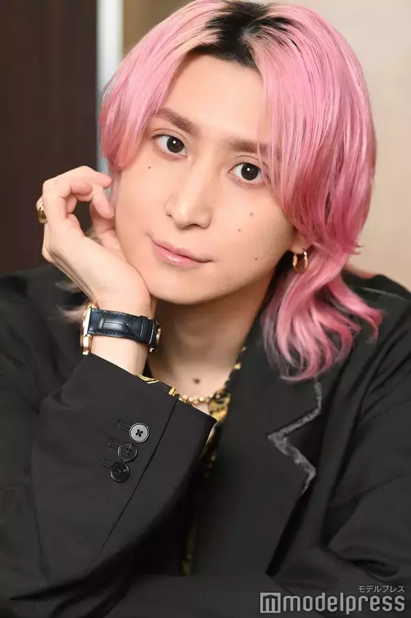 Snow Man佐久間大介、ジュニア時代の悔しい経験経て得た学び「自分にも苦手なものはある」ダンスのルーツから紐解くポジティブマインドの秘訣【「スペシャルズ」インタビュー後編】