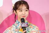 「峯岸みなみ、YouTuber夫からの“不意打ちキス”明かす「暗闇の密室で…」「久しぶりに夫にドキッと」」の画像1