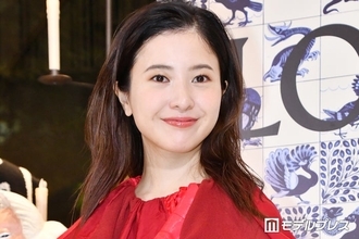 吉高由里子、“同じ中学校だった”美人女優との2ショット公開「知らなかった」「学校のレベル高すぎ」と驚きの声