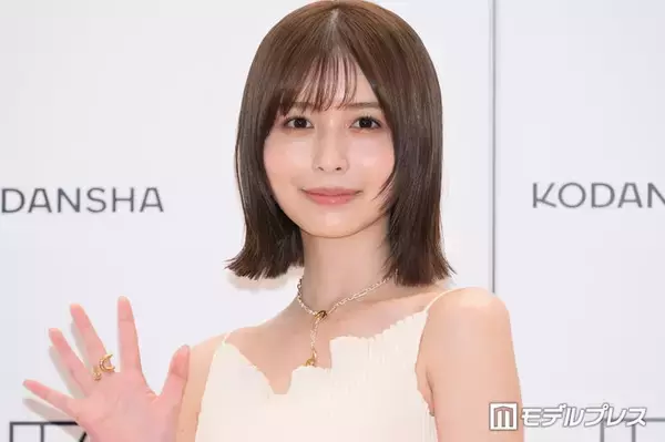 長濱ねる、ノースリコーデに反響「肌の透明感半端ない」「理想のライン」