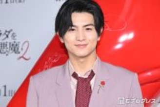 超特急・柏木悠、暗めカラー衣装の登壇者の中で「ピンクパープルをねじ込ませていただきました」【プラダを着た悪魔２】