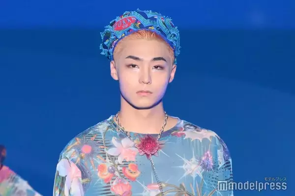 WATWING八村倫太郎、スタイル際立つ個性派コーデに反響「オーラすごい」「本当に似合う」【TGCしずおか2026】