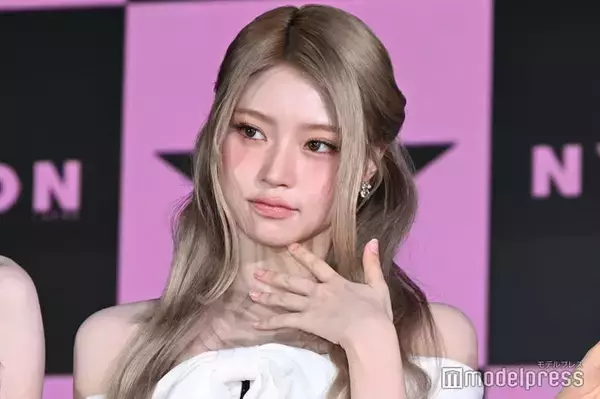 IVE妹分・KiiiKiii「東京ドームのような大きなステージ」目指す ミニボトムスで抜群スタイル輝く【NYLON’S NEXT 2026 AWARDS】