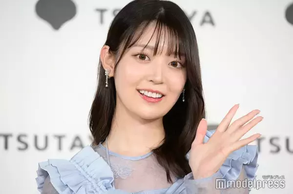 元乃木坂46メンバー、爽やかミニワンピで美脚スラリ「プリンセスみたい」「ロングブーツ似合う」と絶賛の声