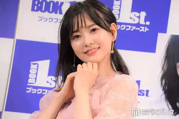 「兒玉遥、美背中開放の水着姿でサウナ満喫「レベチな美しさ」「見返り美人」と絶賛の声」の画像