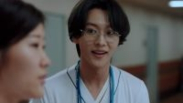 ROIROM本多大夢、CM単独初出演 “あたふたする”新人ナース役で登場