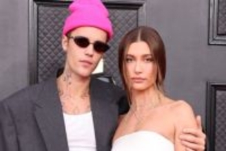 ジャスティン・ビーバー、妻・ヘイリーと顔寄せ合う誕生日ショット公開「絵になる夫婦」「似てきた？」の声