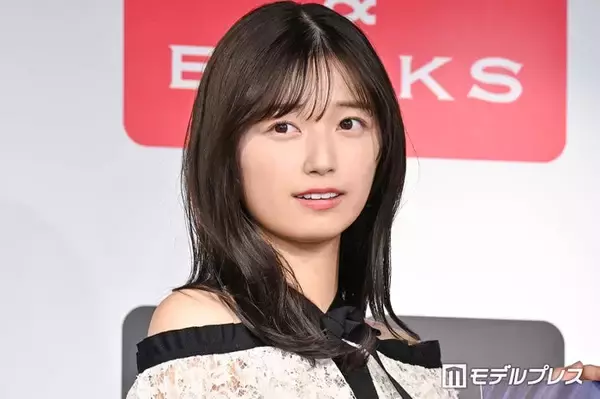 乃木坂46五百城茉央、ノースリワンピで“あんみつ”ショット公開「神ビジュアル」「上品」と反響