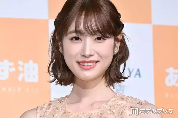 高橋ひかる、圧巻美脚際立つショーパンコーデに絶賛の声「スタイル抜群」「身体の半分以上脚」