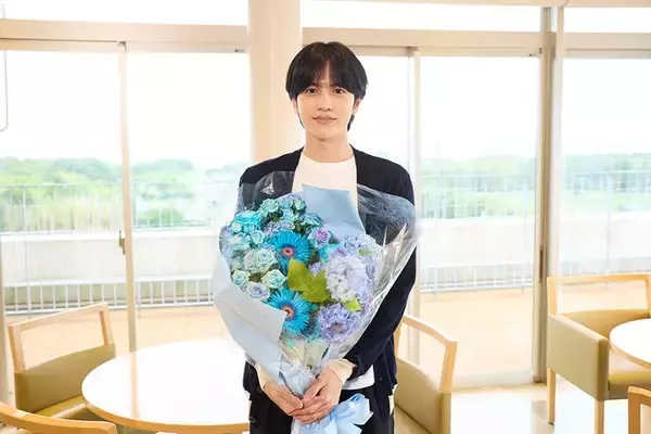 志尊淳・京本大我の“ミンタク”コンビ、クランクアップ 志尊は難役演じ切る「感謝の気持ちでいっぱい」 【10回切って倒れない木はない】