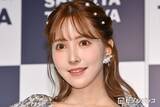 「三上悠亜、美ウエストチラリの純白セットアップ姿「スタイル抜群」「天使みたい」の声」の画像1