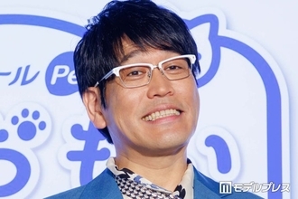 古坂大魔王の美人妻、オフショルドレス姿公開「リアルプリンセス」「デコルテが綺麗すぎる」の声