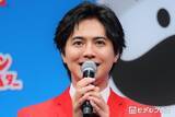 「GENERATIONS片寄涼太、幼少期の写真公開 父との2ショットで少年時代回想」の画像1