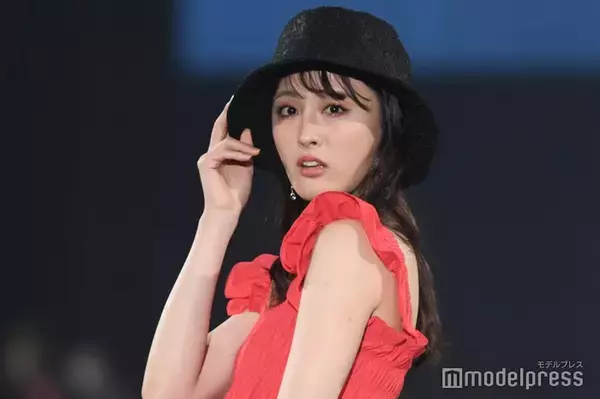 大友花恋、書き初め披露で達筆ぶり話題に「上手すぎて二度見」「力強い立派な字」