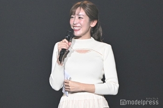 元NHK中川安奈アナ、ミニスカ脚組みショットに悶絶の声「どれだけ脚が長いの」「上品でセクシー」