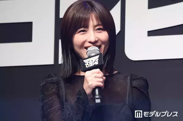 宇賀なつみアナ、素肌輝くノースリーブ姿公開 “40”のバルーン持ったバースデーショットに「いつまでも可愛い」「眼福」の声