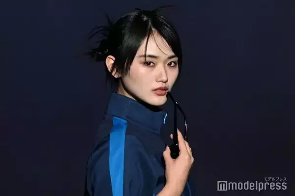 櫻坂46山崎天、サングラス＆チェーンがアクセント「かっこよすぎ」「スポーティーも似合う」の声【TGCあいち・なごや2026】