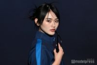 櫻坂46山崎天、サングラス＆チェーンがアクセント「かっこよすぎ」「スポーティーも似合う」の声【TGCあいち・なごや2026】