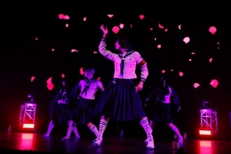 新しい学校のリーダーズ・Awich・羊文学・LANA、4組の女性アーティストが集結「MUSIC AWARDS JAPAN WEEK SPECIAL LIVE」開催