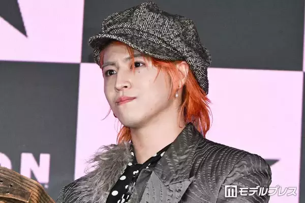 超特急タカシ、金髪ロングの女装でJKに変身「どこの美人かと」「めちゃくちゃ美少女」の声