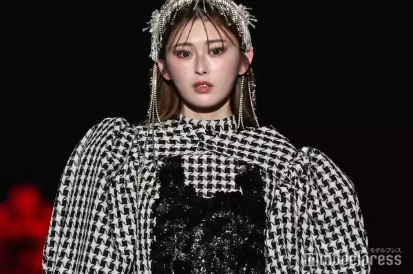 ゆうちゃみ、網タイツから見せる脚線美 煌めくド派手コーデに「さすがの着こなし」「スタイル良すぎ」の声【TGCあいち・なごや2026】