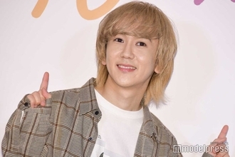 末吉9太郎、“推し”&“顔面国宝”に挟まれ緊張「人生で1番顔膨らんだ」オフショットに反響続々「オタクの顔になってる」「可愛い」