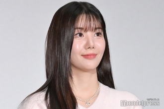 IZ*ONE出身クォン・ウンビ、大胆胸元開き衣装姿披露「美貌が限界突破」「スタイル良すぎ」の声