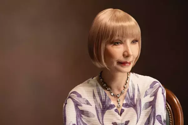 Netflixシリーズ「ダウンタイム」全身整形望む末期がんの女性・ゆり子（研ナオコ）、10数パーツの特殊メイク 劇的な変貌ぶりが話題