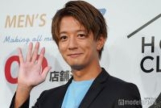 大倉士門、イケメン弟とともに祖母の米寿お祝い 密着3ショットに「兄弟そっくり」「みんな笑顔が素敵」の声