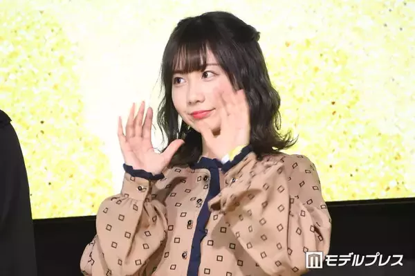 YouTube登録者数130万超美女・きりたんぽ、ミニスカコーデに反響「顔の小ささ際立つ」「美脚すぎる」の声