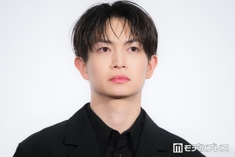 なにわ男子・高橋恭平＆綱啓永「ブルーロック楽しみ」「推しと推しの絡み最高」ディズニーでの密着2ショットに反響