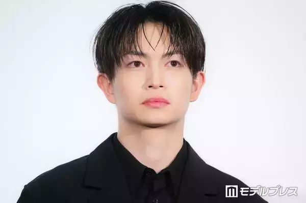 なにわ男子・高橋恭平＆綱啓永「ブルーロック楽しみ」「推しと推しの絡み最高」ディズニーでの密着2ショットに反響