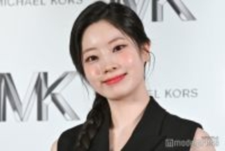 TWICEダヒョン、キャミ＆ミニスカなど美スタイル際立つオフショット公開「女神級の美しさ」「オーラが半端ない」の声