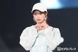 「美人クリエイター、妹との2ショットが話題「口元そっくり」「遺伝子強い」」の画像1