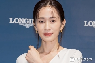 前田敦子、ウエディングドレス姿披露「透明感がすごい」「美しすぎる」