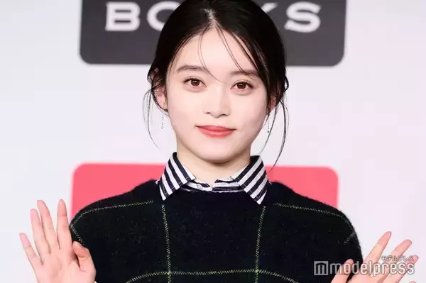 朝ドラ「ばけばけ」ヒロイン・高石あかり、人気女優からもらった手作りうちわに感激「愛があふれてる」「2人の絆が尊い」と反響