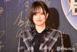 「山本彩、クロップド丈の半袖姿で美ウエストちらり「スタイル抜群」「おしゃれ」と反響」の画像1