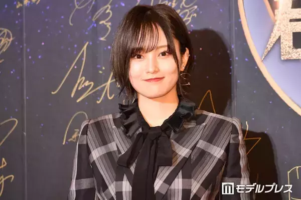 山本彩、クロップド丈の半袖姿で美ウエストちらり「スタイル抜群」「おしゃれ」と反響